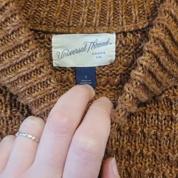 🛑DONATED🛑Universal Thread Sweater - Picture 4 of 4